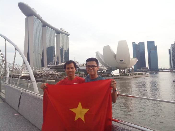 A young Vietnamese visits 10 ASEAN countries to promote Vietnam’s image - ảnh 1